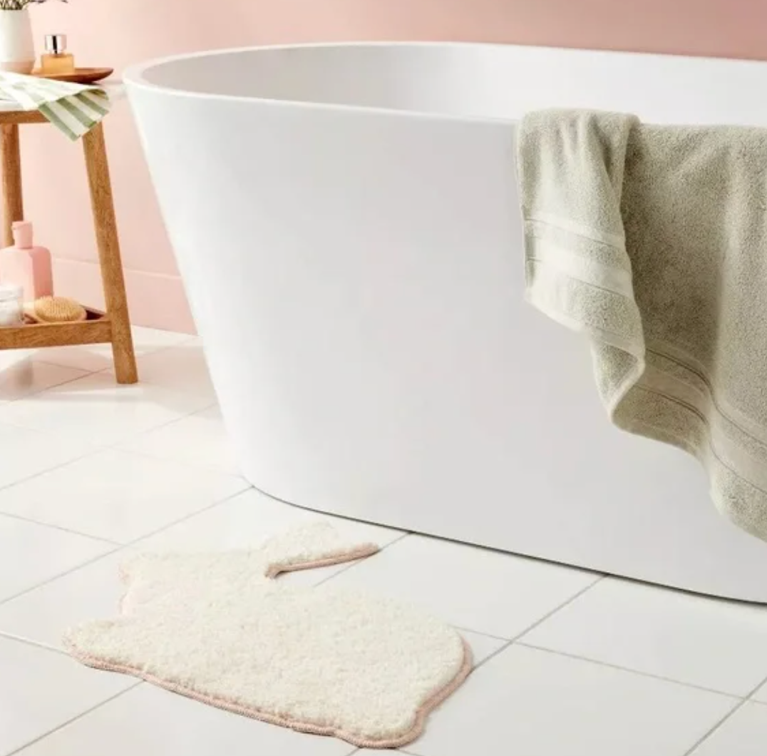 20"x24" nwt Easter Bunny Shaped Non Slip Bath Rug White - Threshold
